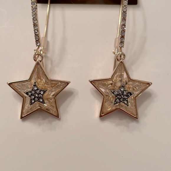 Brand New Betsey Johnson Star Gold Tone Dangle Drop Earrings - Picture 3 of 6